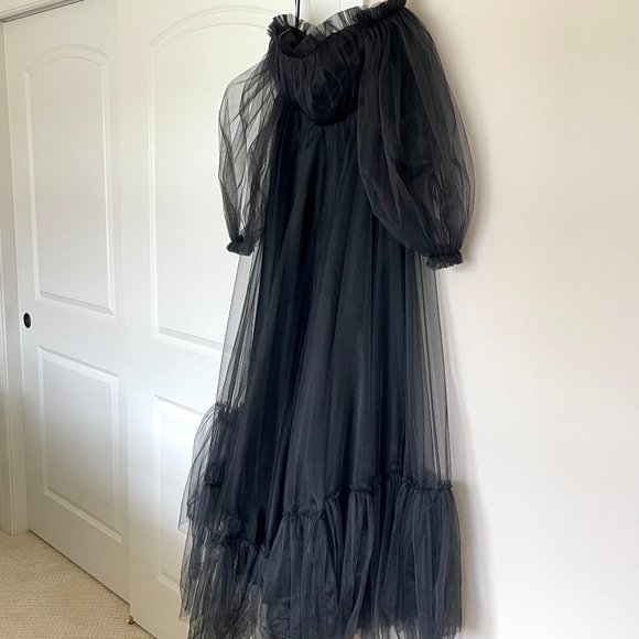 *NWT* Foxblood Limited Edition Aurora Gown in Size Medium - Picture 6 of 11